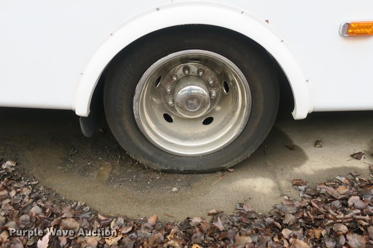 image for item DB10045 2013 International Starcraft bus