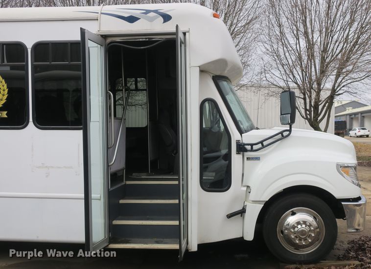 image for item DB10045 2013 International Starcraft bus