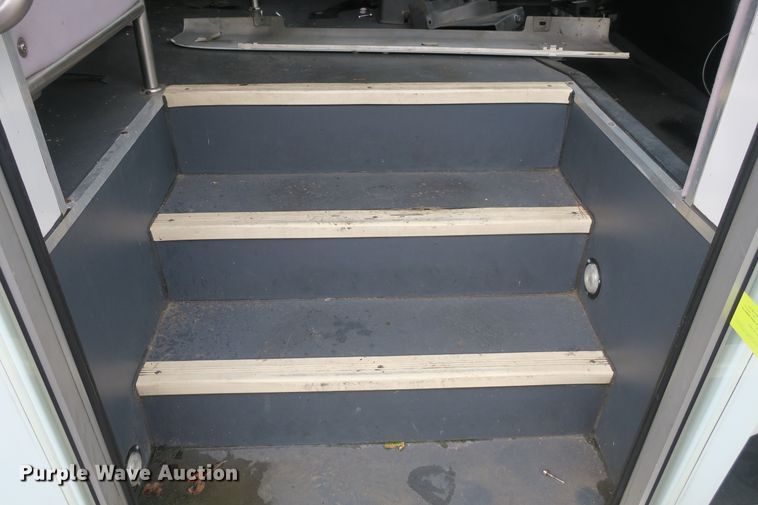 image for item DB10045 2013 International Starcraft bus