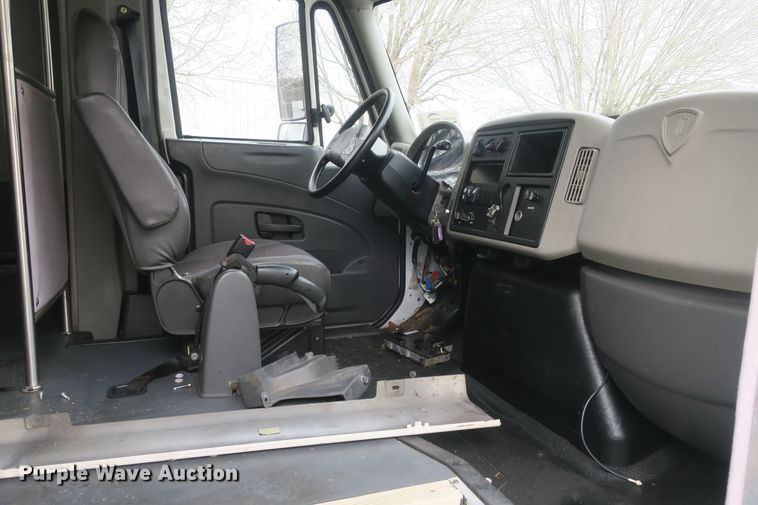 image for item DB10045 2013 International Starcraft bus