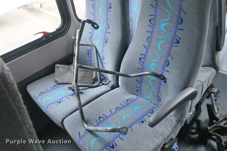 image for item DB10045 2013 International Starcraft bus