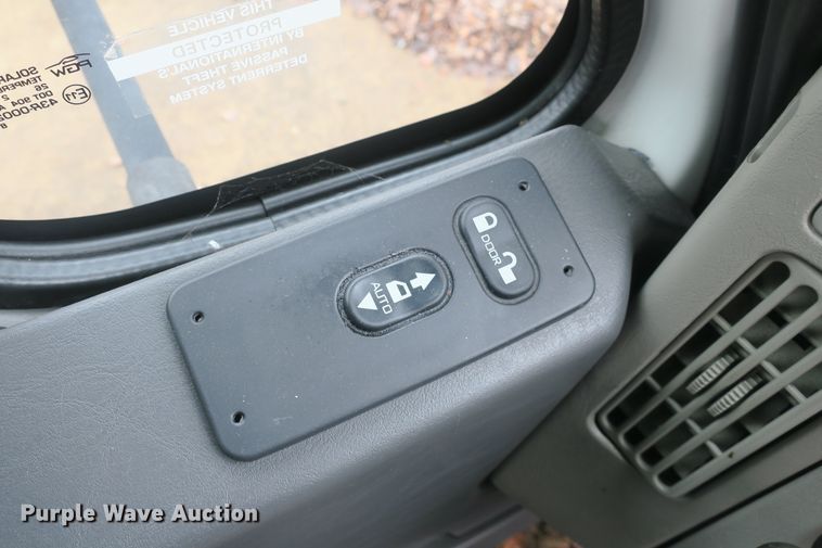 image for item DB10045 2013 International Starcraft bus