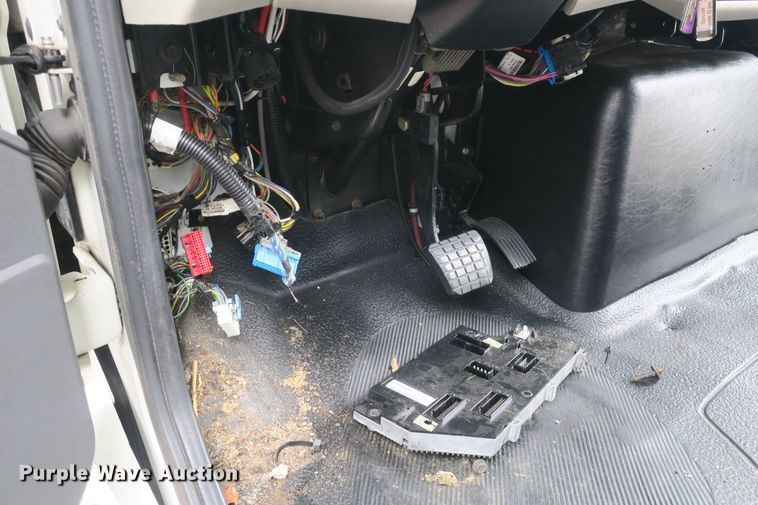 image for item DB10045 2013 International Starcraft bus