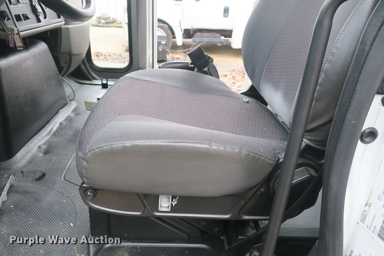 image for item DB10045 2013 International Starcraft bus