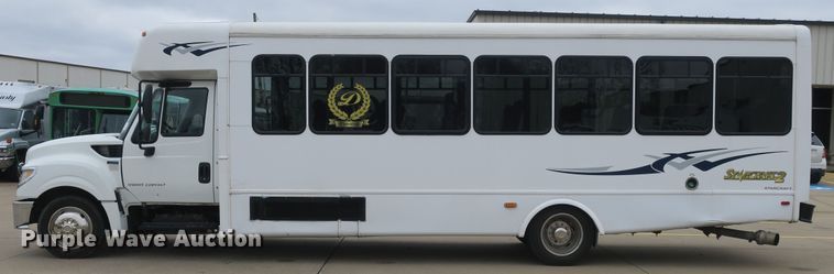image for item DB10046 2013 International Starcraft bus