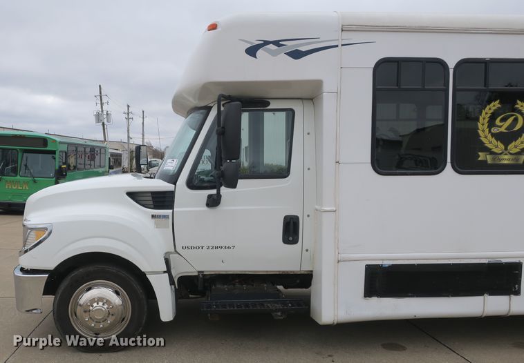 image for item DB10046 2013 International Starcraft bus