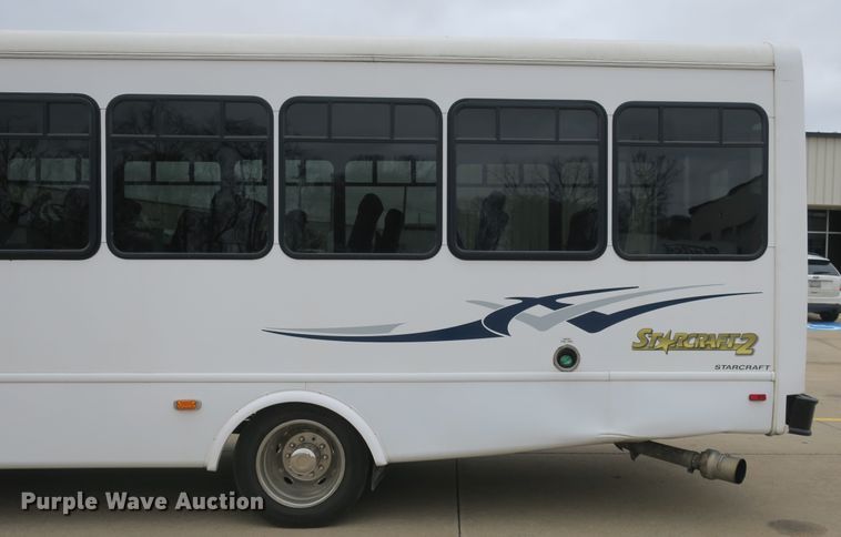 image for item DB10046 2013 International Starcraft bus