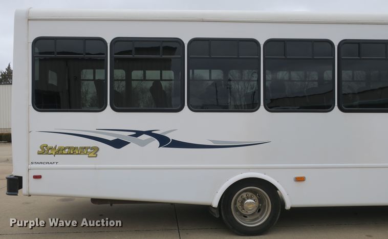 image for item DB10046 2013 International Starcraft bus