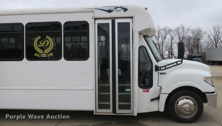 image for item DB10046 2013 International Starcraft bus