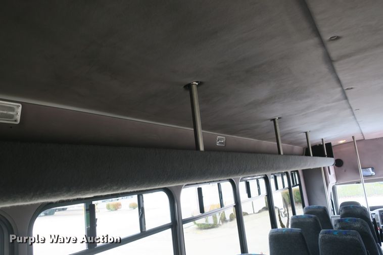 image for item DB10046 2013 International Starcraft bus