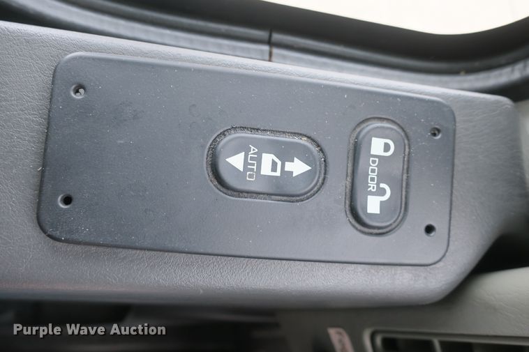 image for item DB10046 2013 International Starcraft bus