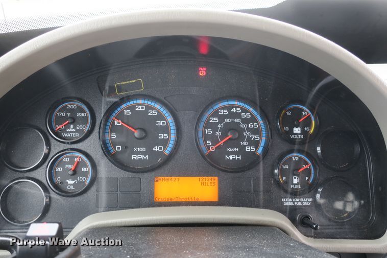 image for item DB10046 2013 International Starcraft bus