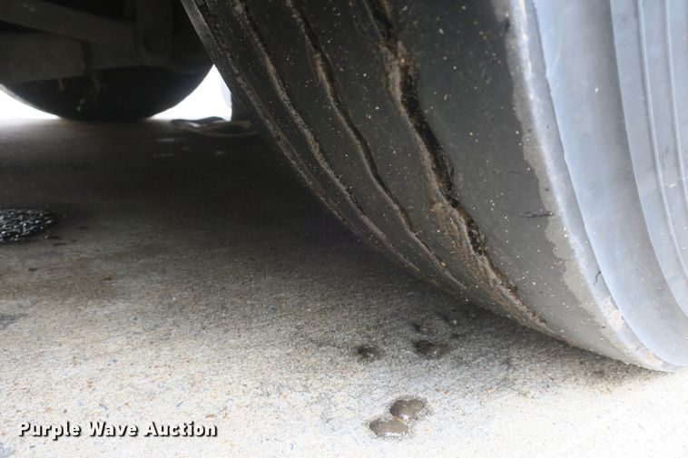 image for item DB10047 2001 Gillig coach bus