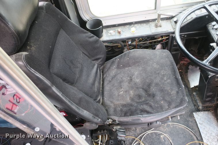 image for item DB10047 2001 Gillig coach bus