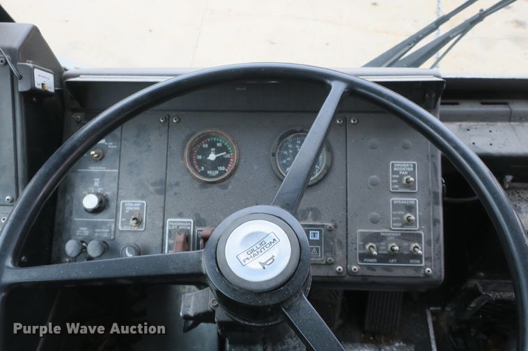 image for item DB10047 2001 Gillig coach bus