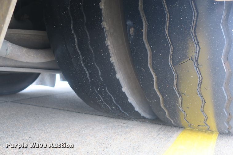 image for item DB10049 2001 Gillig C21D1O2N4 coach bus