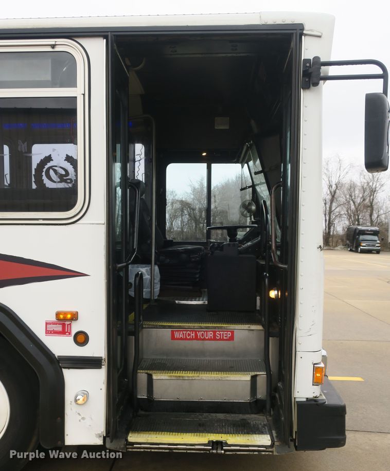 image for item DB10049 2001 Gillig C21D1O2N4 coach bus