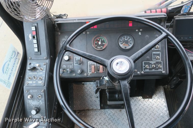 image for item DB10049 2001 Gillig C21D1O2N4 coach bus