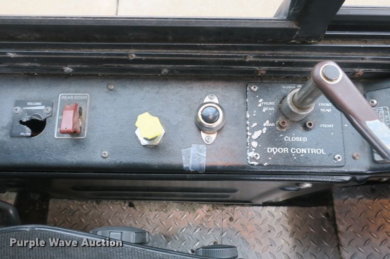 image for item DB10049 2001 Gillig C21D1O2N4 coach bus