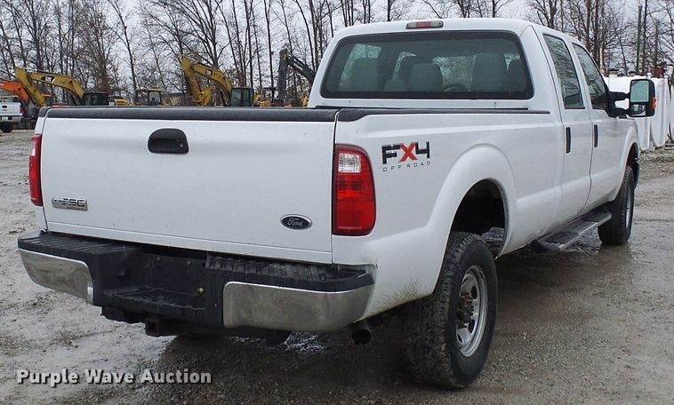 image for item DD1953 2011 Ford F350 Super Duty Crew Cab pickup truck