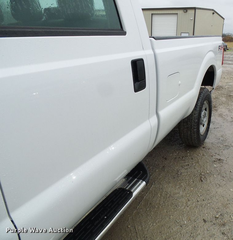 image for item DD1953 2011 Ford F350 Super Duty Crew Cab pickup truck