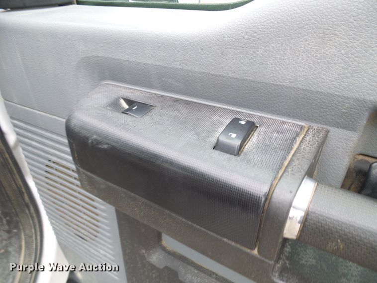 image for item DD1953 2011 Ford F350 Super Duty Crew Cab pickup truck