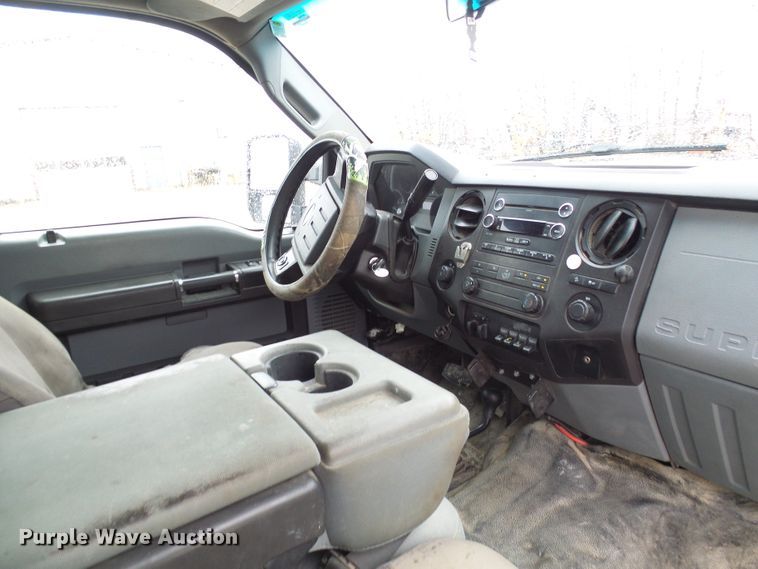 image for item DD1953 2011 Ford F350 Super Duty Crew Cab pickup truck