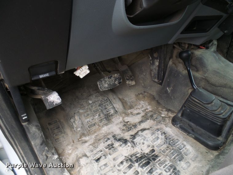 image for item DD1953 2011 Ford F350 Super Duty Crew Cab pickup truck