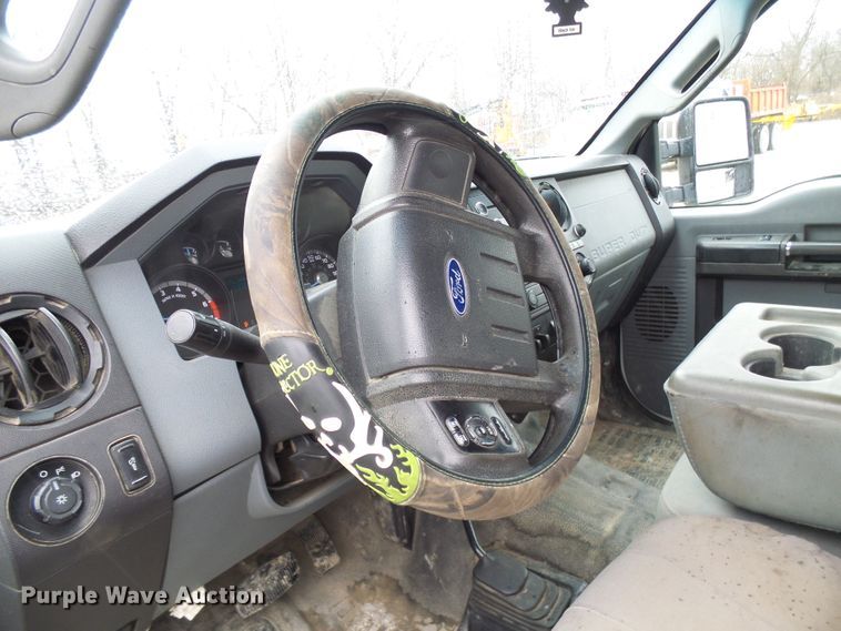 image for item DD1953 2011 Ford F350 Super Duty Crew Cab pickup truck