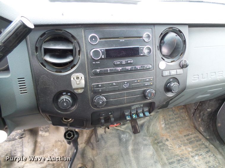 image for item DD1953 2011 Ford F350 Super Duty Crew Cab pickup truck