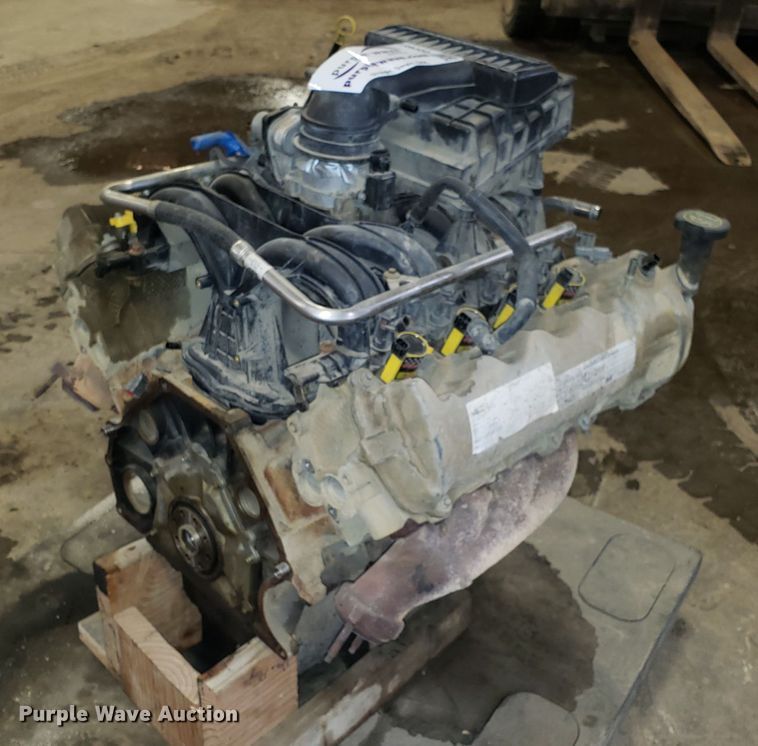 image for item DD2651 Ford 5.4L V8 gas engine