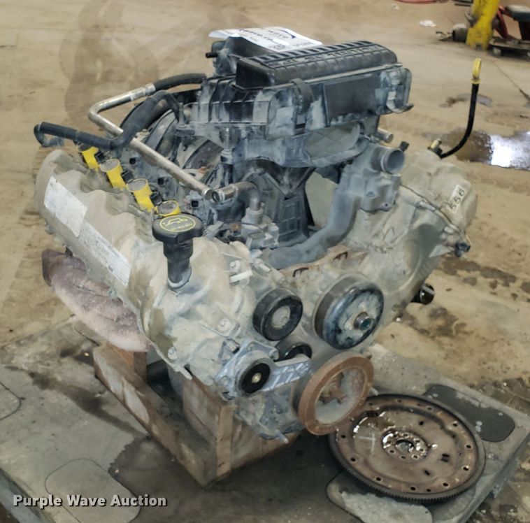 image for item DD2651 Ford 5.4L V8 gas engine