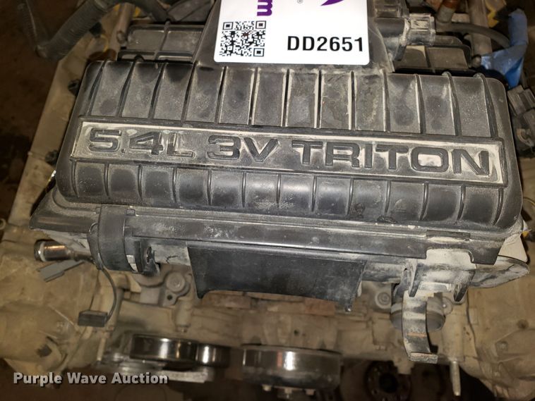 image for item DD2651 Ford 5.4L V8 gas engine