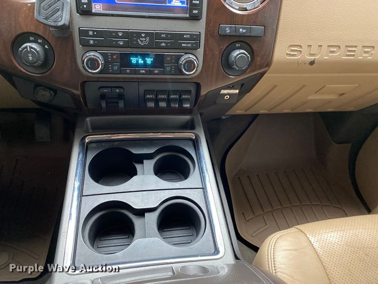 image for item DF6644 2012 Ford F250 Super Duty Crew Cab pickup truck