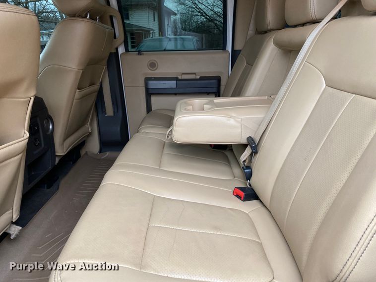 image for item DF6644 2012 Ford F250 Super Duty Crew Cab pickup truck