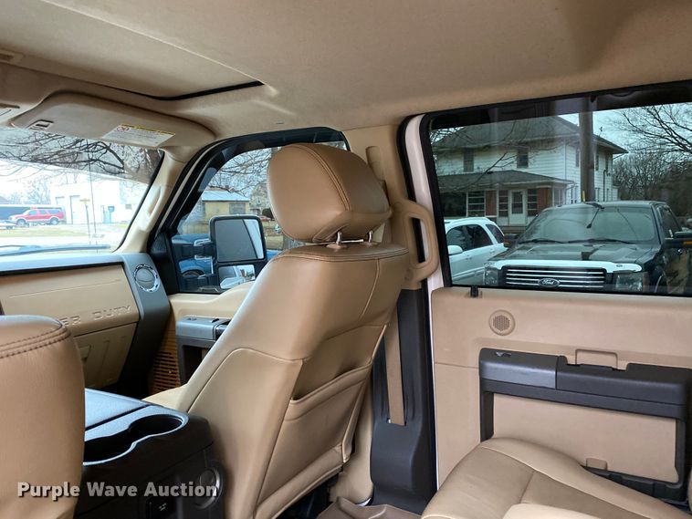 image for item DF6644 2012 Ford F250 Super Duty Crew Cab pickup truck