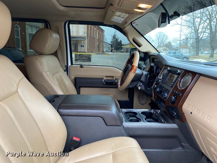 image for item DF6644 2012 Ford F250 Super Duty Crew Cab pickup truck