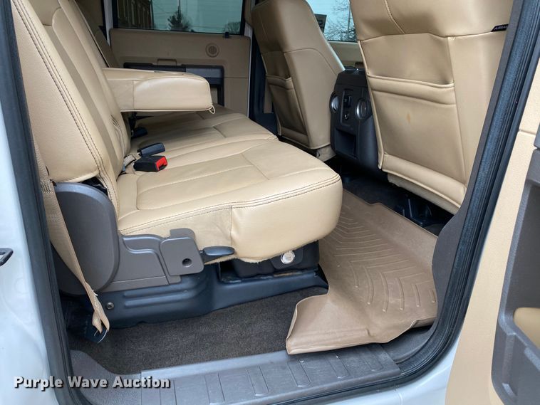 image for item DF6644 2012 Ford F250 Super Duty Crew Cab pickup truck