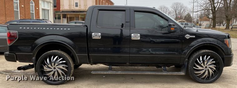 image for item DF6645 2010 Ford F150 Harley Davidson SuperCrew pickup truck