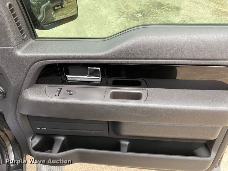 image for item DF6645 2010 Ford F150 Harley Davidson SuperCrew pickup truck