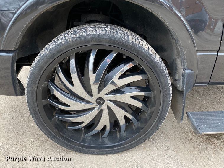 image for item DF6645 2010 Ford F150 Harley Davidson SuperCrew pickup truck