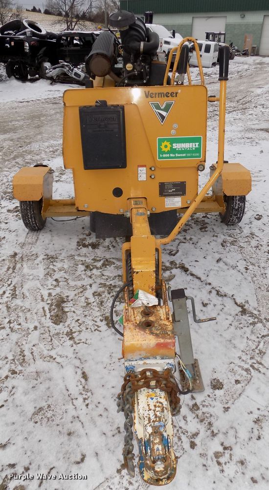 image for item DG2512 2012 Vermeer SC252 stump grinder with trailer