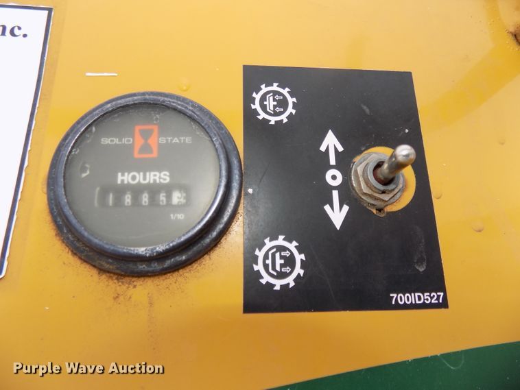 image for item DG2512 2012 Vermeer SC252 stump grinder with trailer