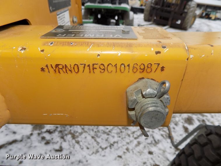 image for item DG2512 2012 Vermeer SC252 stump grinder with trailer