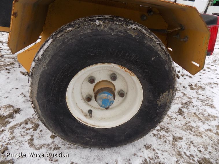 image for item DG2512 2012 Vermeer SC252 stump grinder with trailer