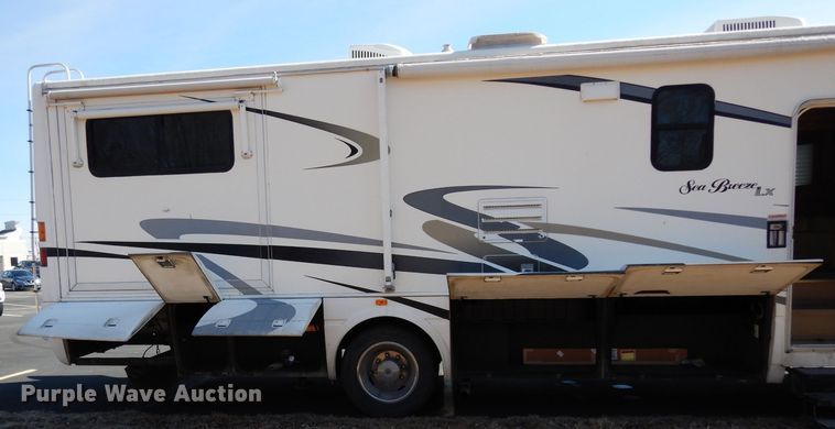 image for item DG6258 2005 National Sea Breeze LX RV