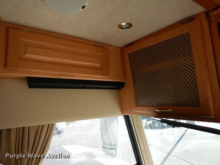 image for item DG6258 2005 National Sea Breeze LX RV
