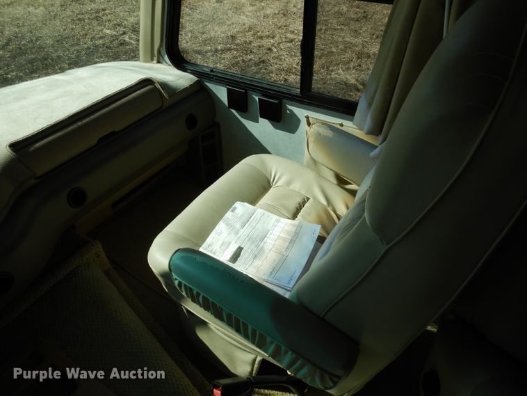 image for item DG6258 2005 National Sea Breeze LX RV