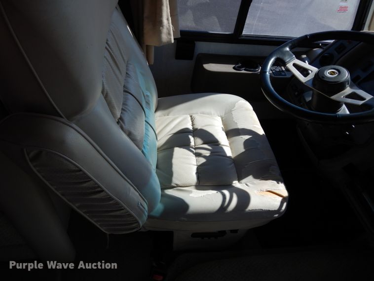 image for item DG6258 2005 National Sea Breeze LX RV