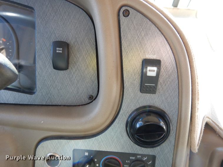 image for item DG6258 2005 National Sea Breeze LX RV